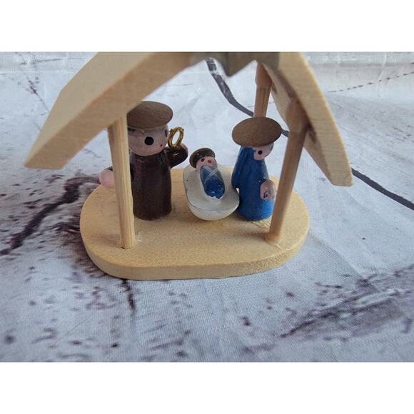 Vintage Wood Feri Nativity Mary Joseph Jesus Wood Figure Set Ornament In Stable - Picture 2 of 9
